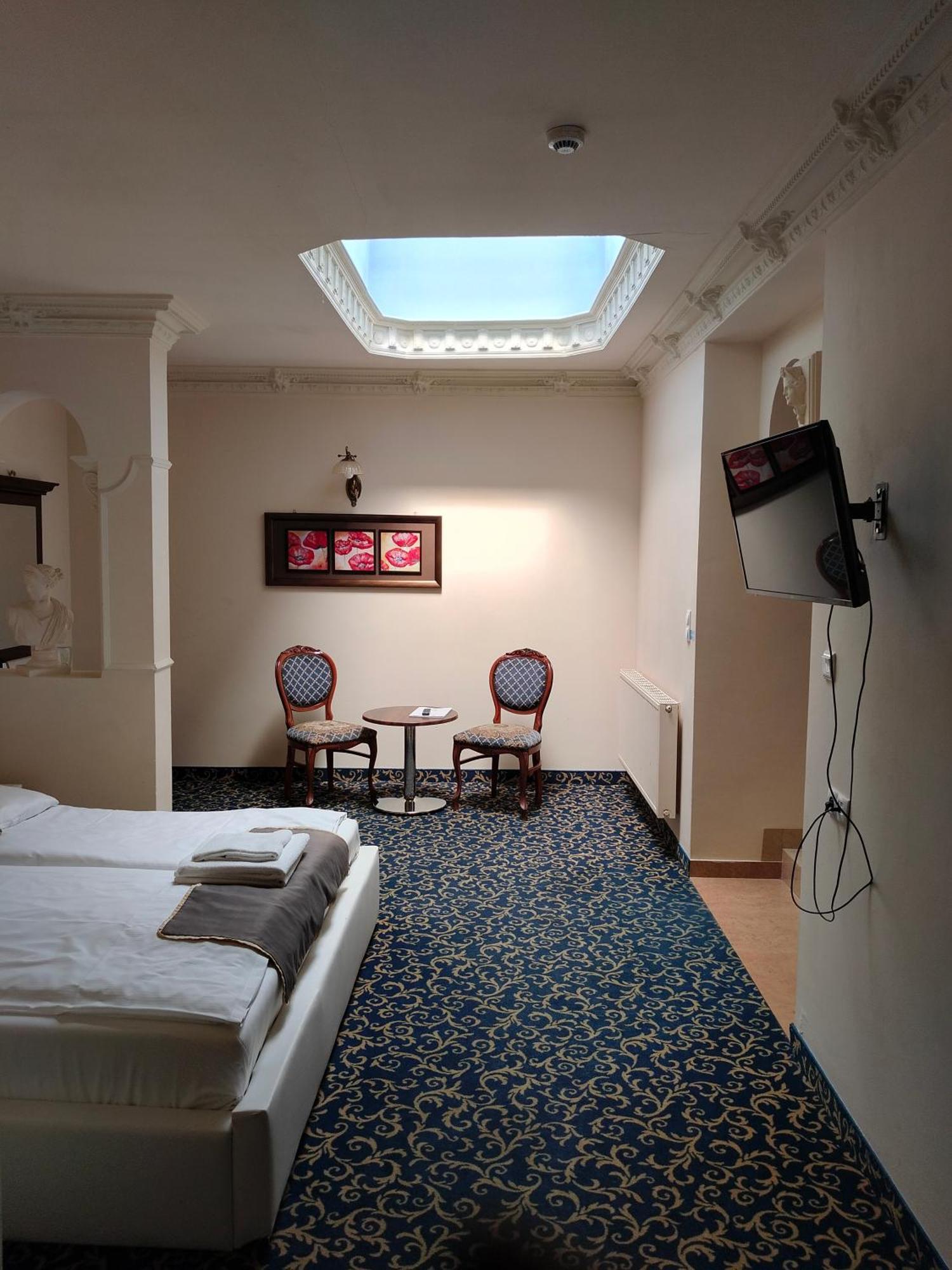 Hotel Venecia Palace Michałowice Exterior foto
